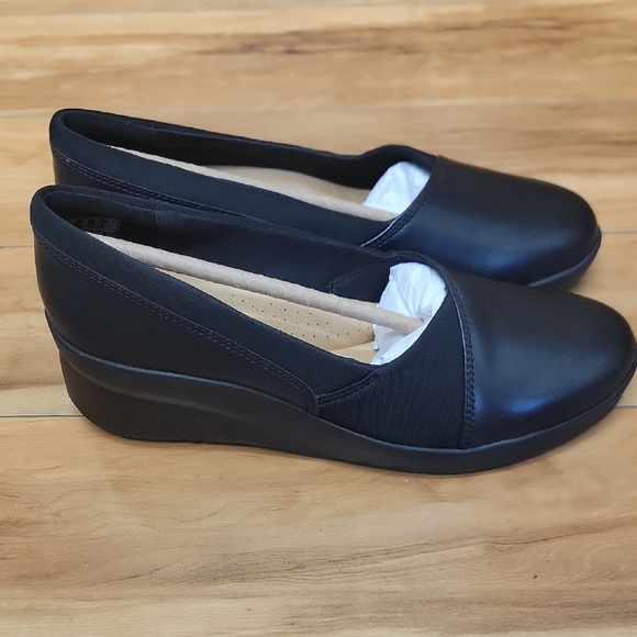 Clarks Suttyn Walk Size 9.5M Women's Black Slip-On Wedge Loafers NEW - Picture 6 of 16